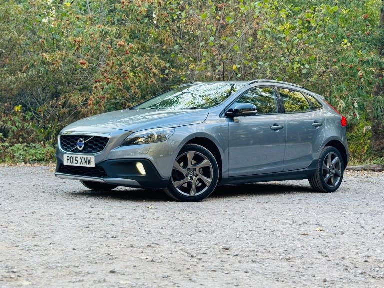 2015 Volvo V40 D2 Cross Country Lux Nav 5dr HATCHBACK Diesel Manual