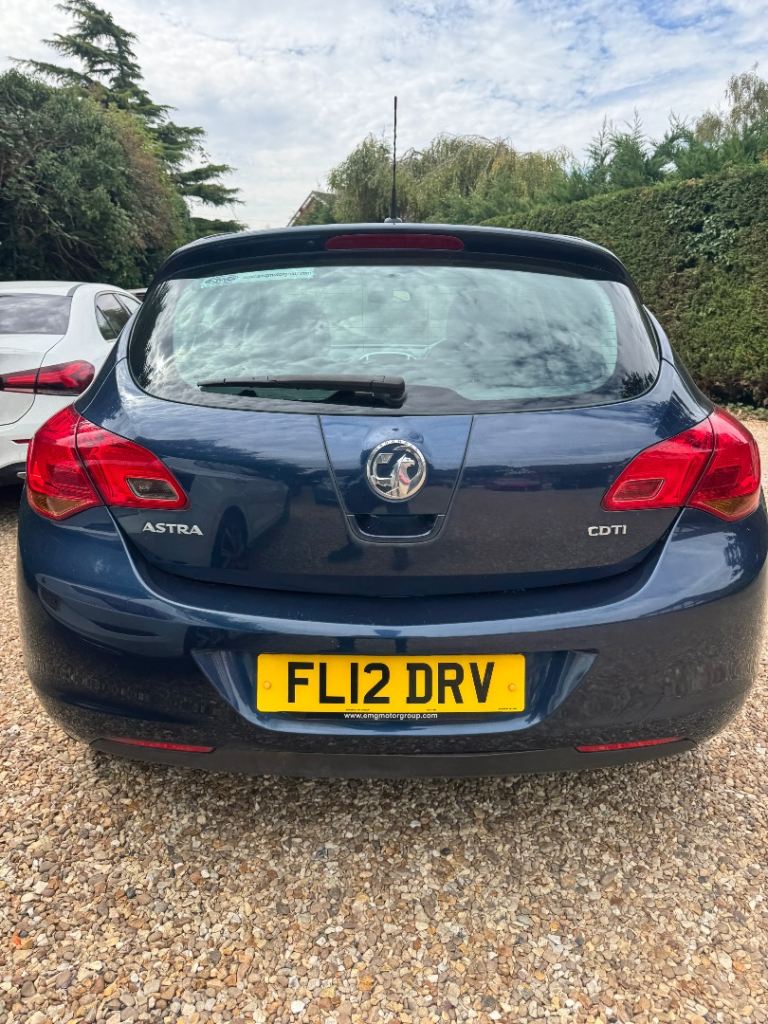 Vauxhall, ASTRA, Hatchback, 2012, Manual, 1686 (cc), 5 doors
