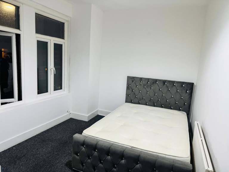 Bright & Comfortable Standard Room – North London