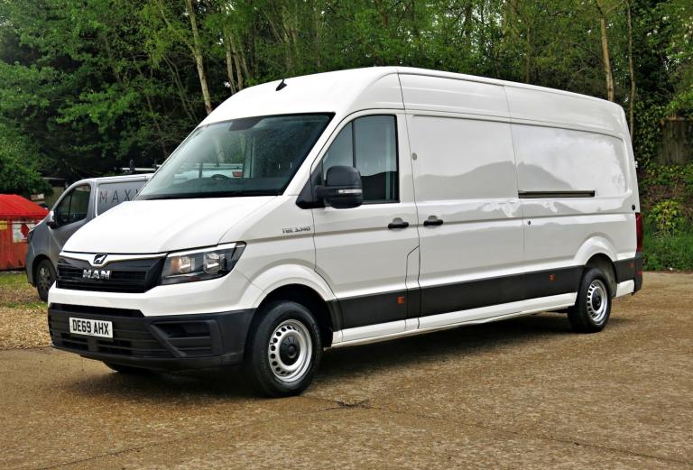 MAN TGE 140HP CRAFTER TRENDLINE SPEC LWB HIGHROOF EURO 6 White Manual Diesel 2