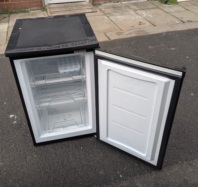 Russel Hobbs Undercounter Frost Free Freezer