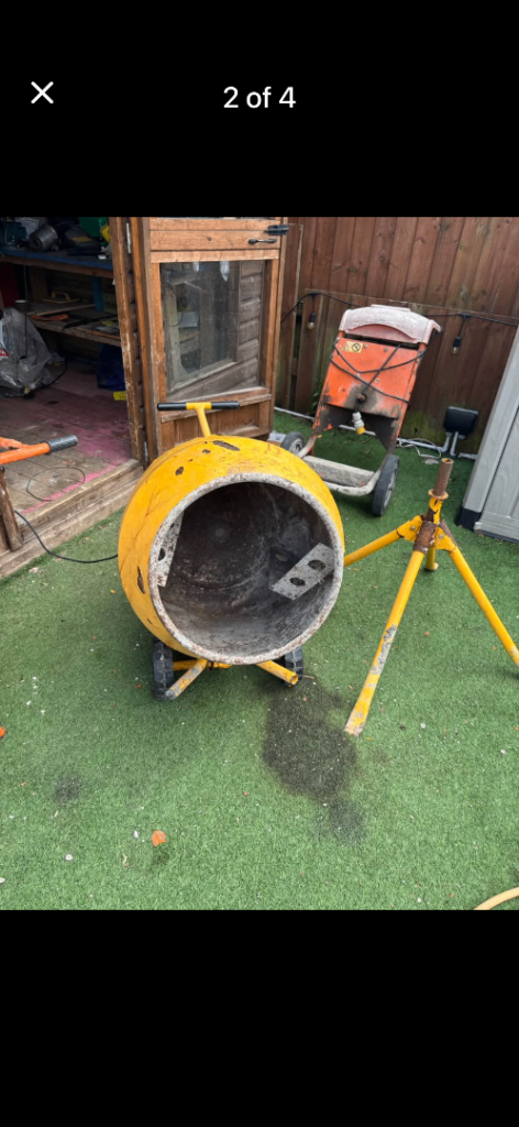 Cement mixer