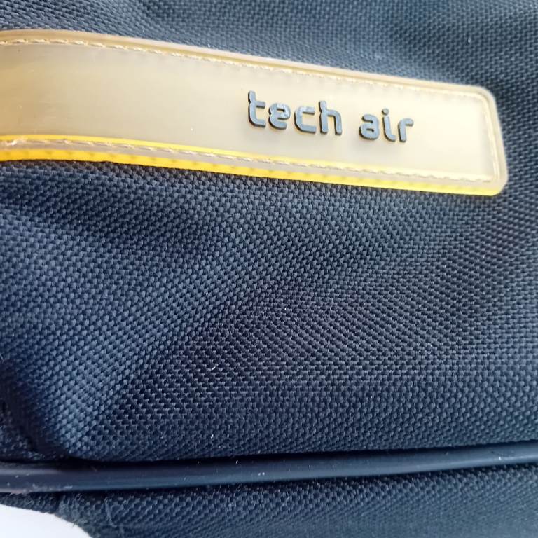LAPTOP BAG   TEC AIR  AS NEW £6  CF39 8DG  POST OR COLLECT