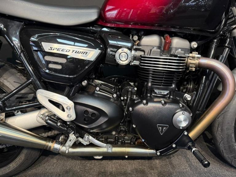 Triumph Speed Twin 1299 Motorcycle Red