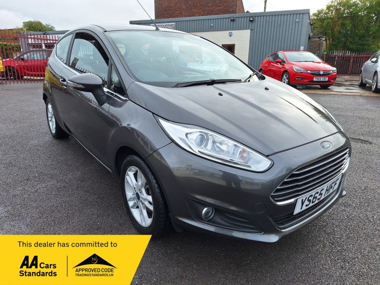 FORD FIESTA 1.3 Zetec 2015