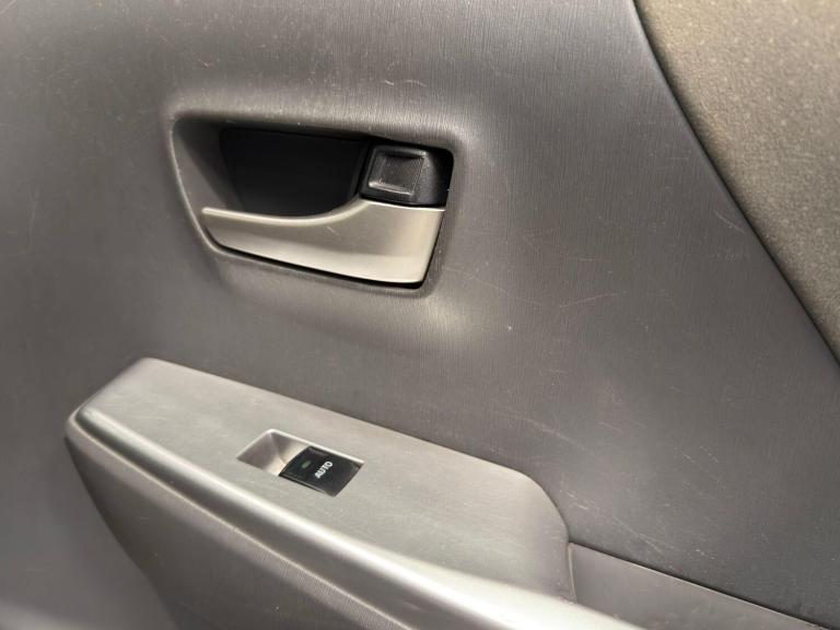 2014 Toyota Prius+ 1.8 VVT-h Icon CVT Euro 5 (s/s) 5dr MPV Petrol/Electric Hybrid Automatic