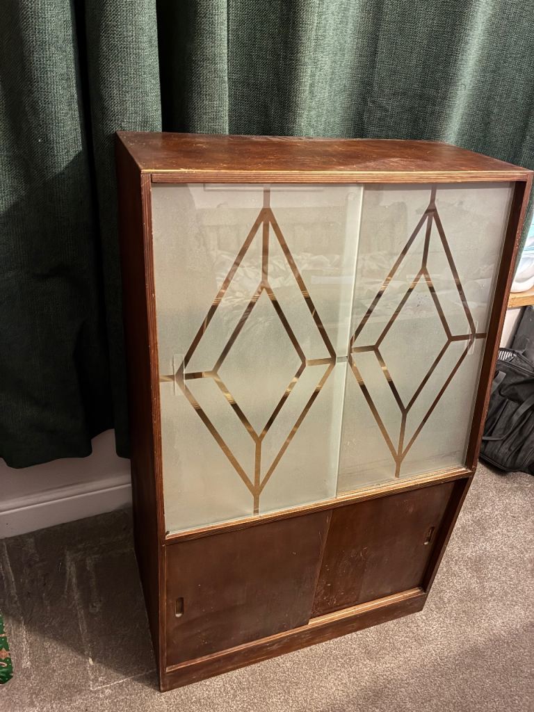 Retro record cabinet 