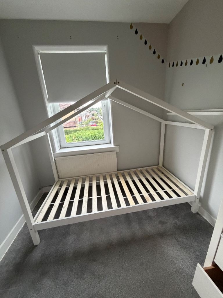 House Bed frame single