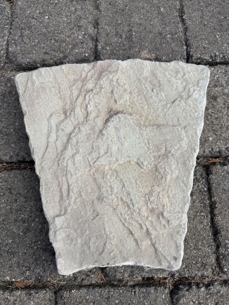 15 x Cotswold, buffed circle of flags