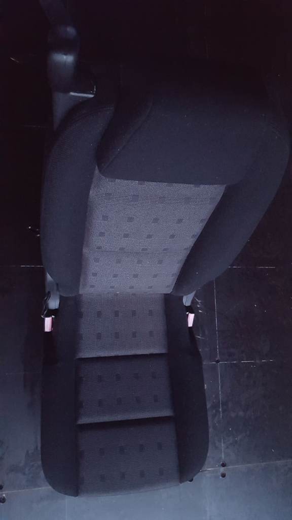 Peugeot 307 SW (estate) Middle Rear Seat 3very good condition