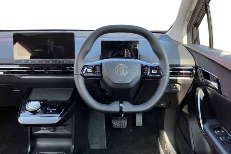 2025 MG MG4 49kWh SE Hatchback 5dr Electric Auto (170 ps) Hatchback Electric Automatic