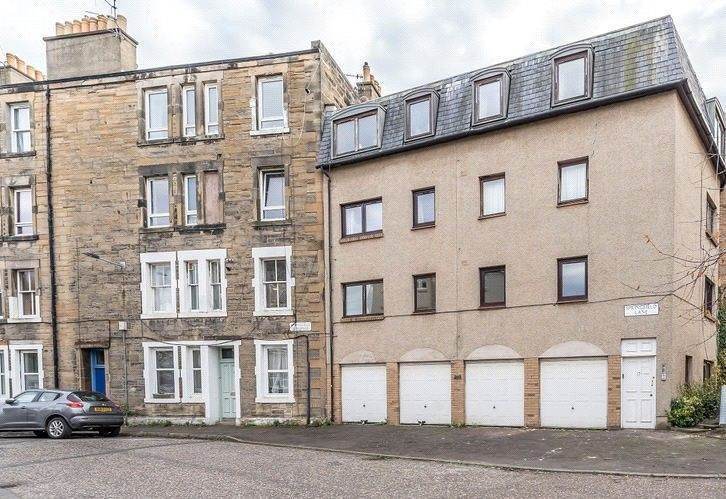 Single Garage to Let - Springfield Lane Edinburgh EH6 5EE (Just off Leith Walk)