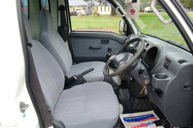 DAIHATSU HIJET  White Manual Petrol 2008