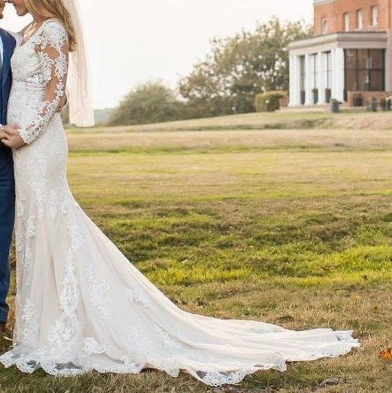 Essence of Australia wedding dress size 8/10