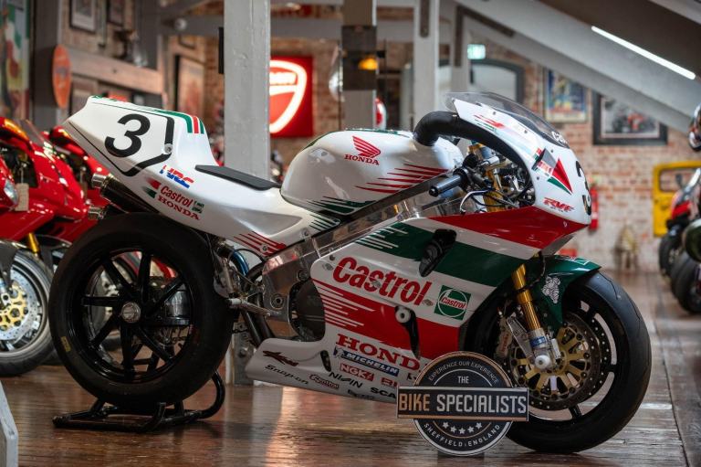 Honda RVF750 RC45 - "Simply The Best"