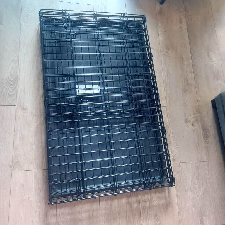 Medium dog crate