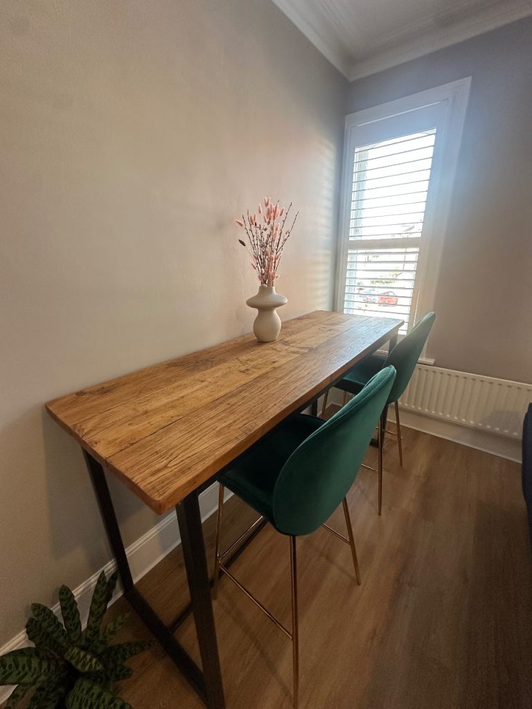 Solid oak High table with two suede chairs