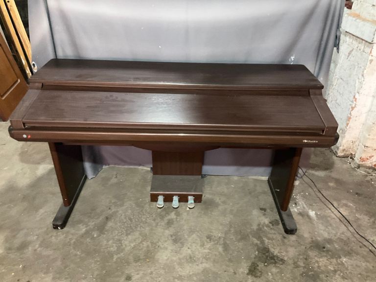 Technics digital ensemble piano