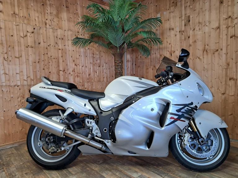 SUZUKI GSX1300R K7 HAYABUSA - 2007 - ONLY 7800 MILES - EXCEPTIONAL EXAMPLE!