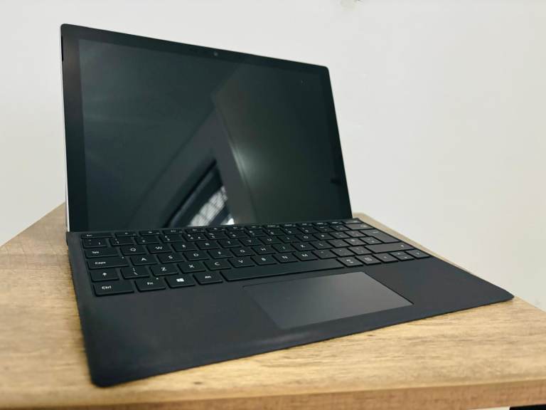 Microsoft Surface Pro 7 - Core i5, 8GB, 256GB
