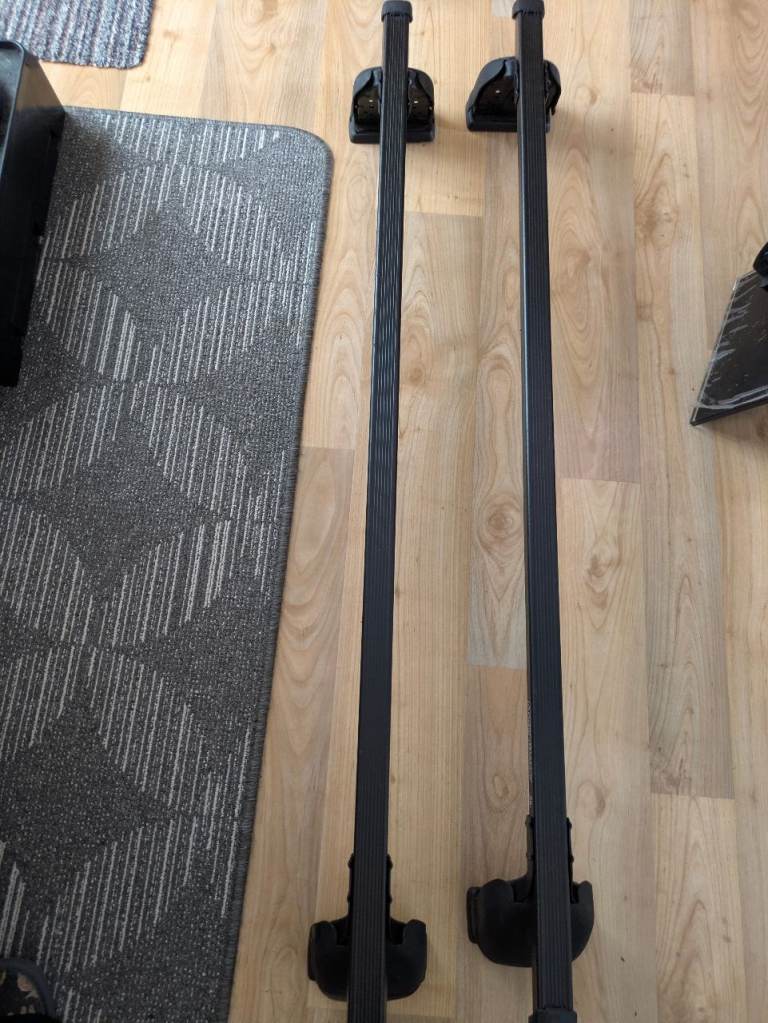 Universal roof rack 