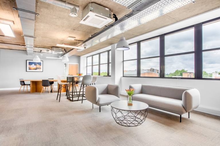 London - N14 6BN \ Coworking Access Plan with No Fixed Desk