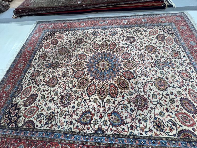 Persian sarouk rug 270x350cm
