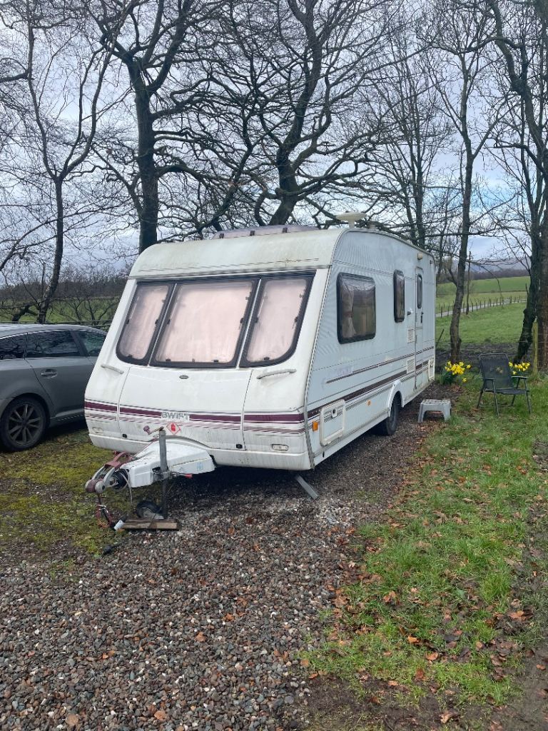 Challenger 4 berth caravan 