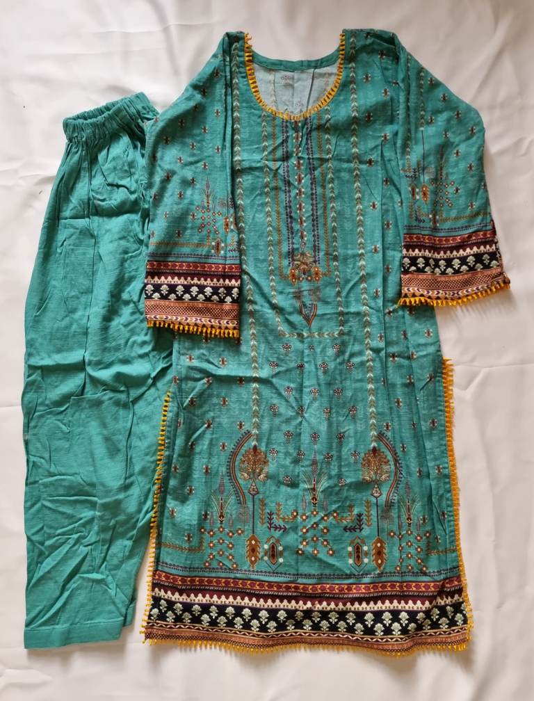 New. Khaddar. 3 piece suit. Stitched. Asian womens dress.  Kurta trousers scarf