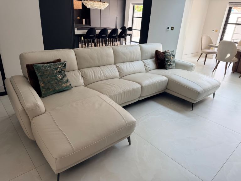 DFS San Antonio Iconica Cream Leather Corner Sofa with Two Chaises – As New