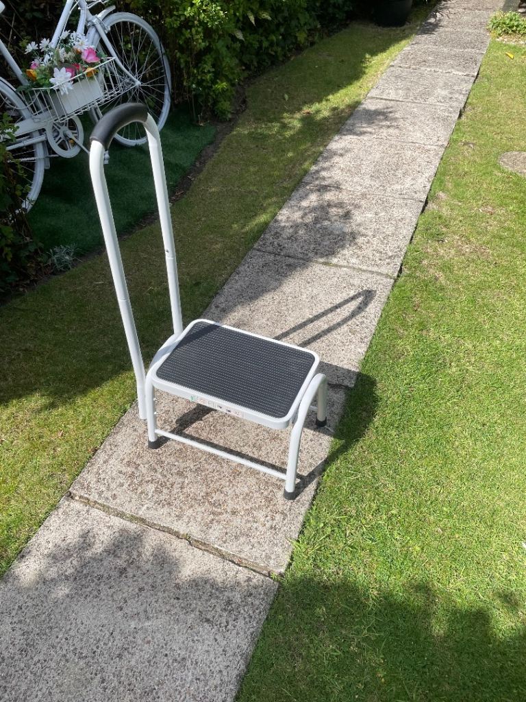 Caravan step/ garden step with hand rail 