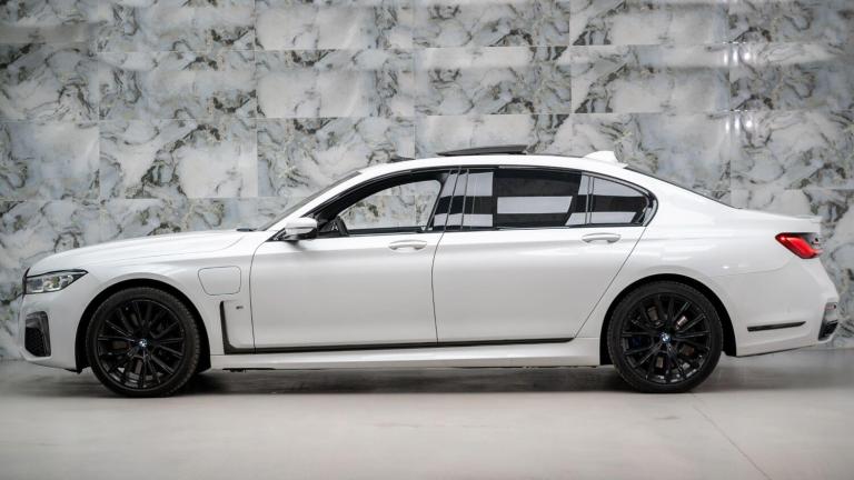  BMW 7 Series 3.0 745Le 12kWh M Sport Auto xDrive Euro 6 (s/s) 4dr Petrol/Electric Hybrid Automatic