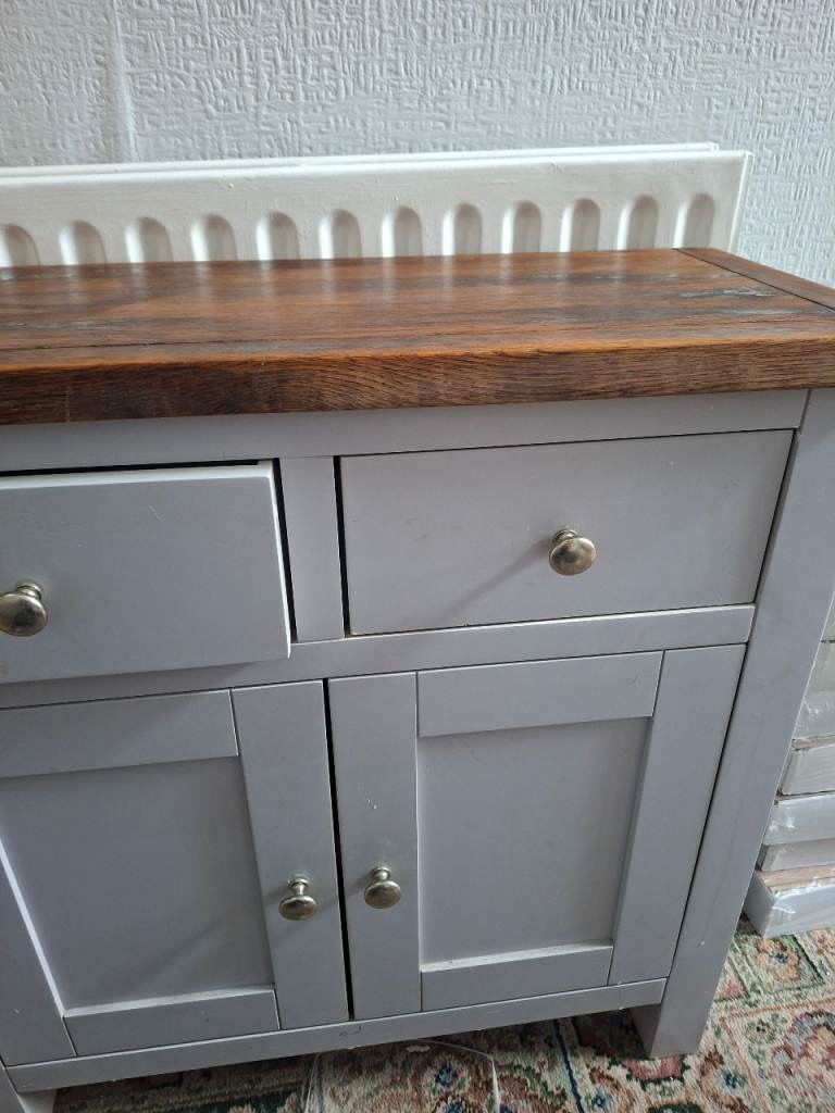 Grey Chest of Drawers with Wooden Top – Good Condition