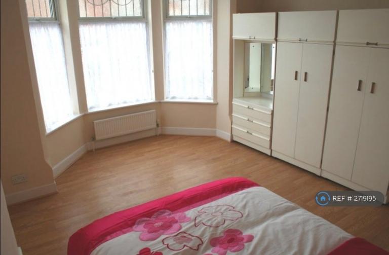 1 bedroom in Trent Boulevard, Nottingham, NG2 (#2719195)