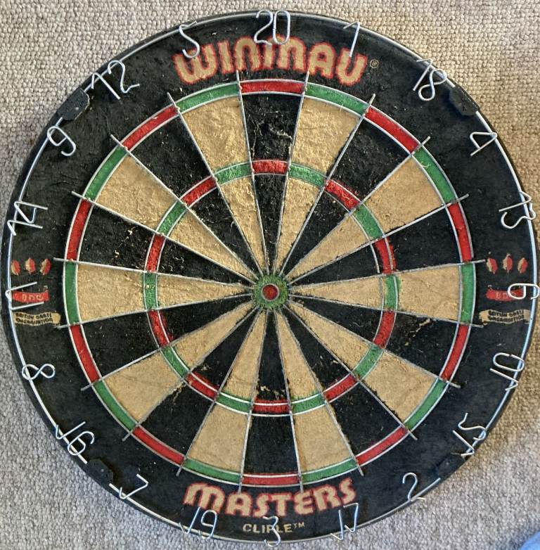 Winmau Masters Bristle Dartboard-reduced bounce out