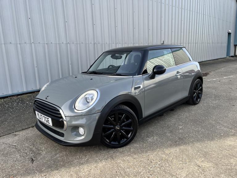 MINI HATCH 1.5 Cooper 3-Door Hatch Grey Manual Petrol 2017