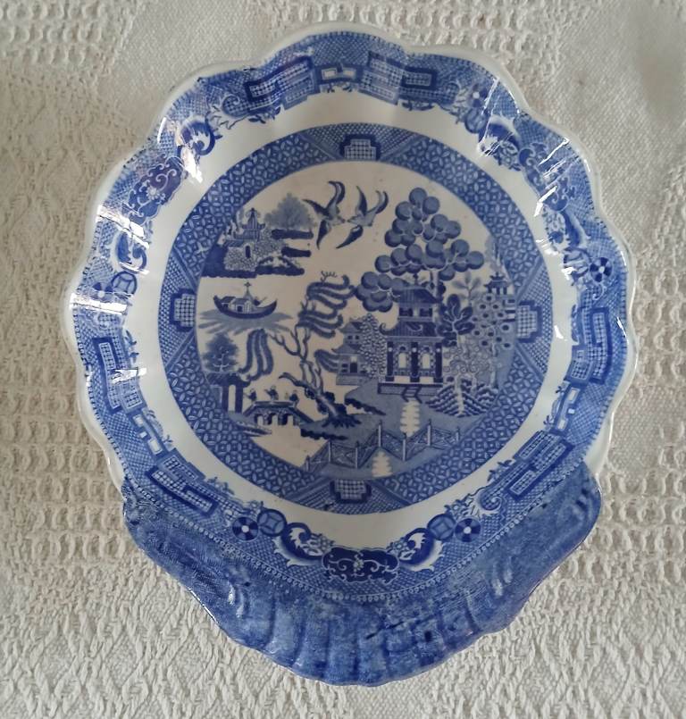 Spode blue and white dish