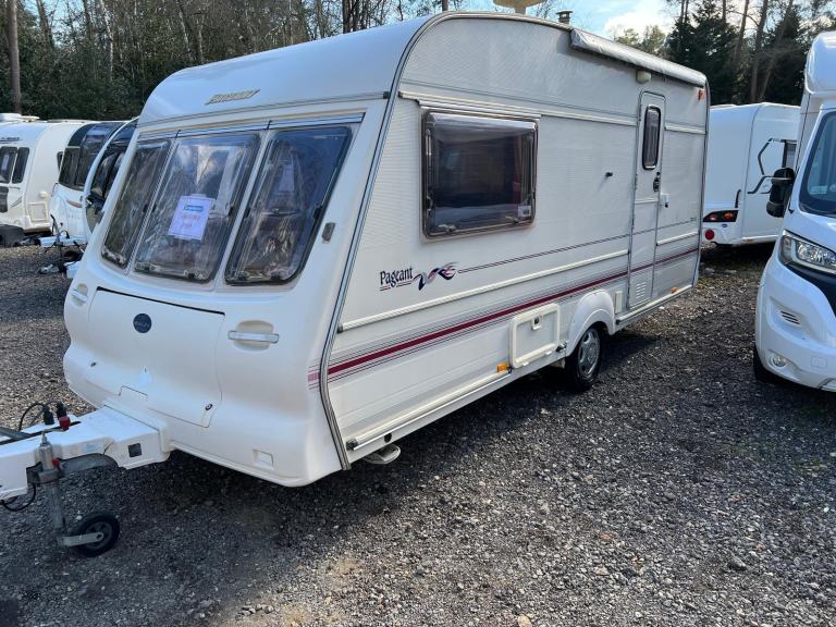 BAILEY PAGEANT IMPERIAL -1999 - 2 BERTH - END WASH ROOM - FIAMMA AWNING