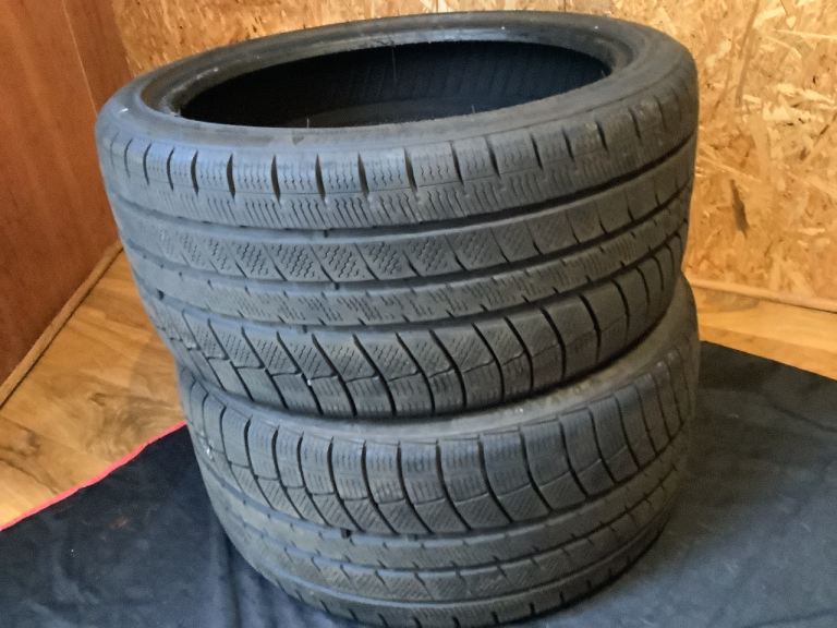 DAVANTI WINTER TYRES 255x35x18