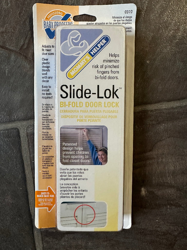 Bi-fold door lock