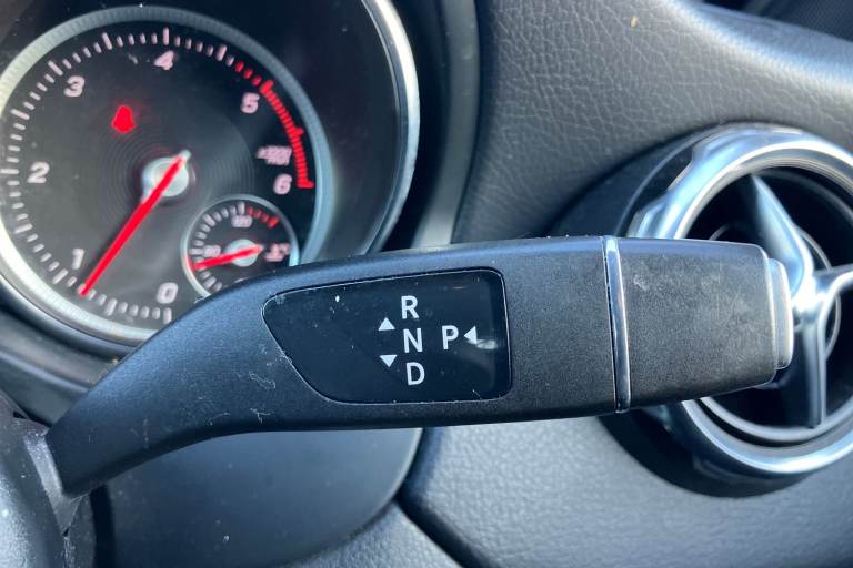 2017 Mercedes-Benz GLA GLA 200d SE 5dr Auto Estate DIESEL Automatic