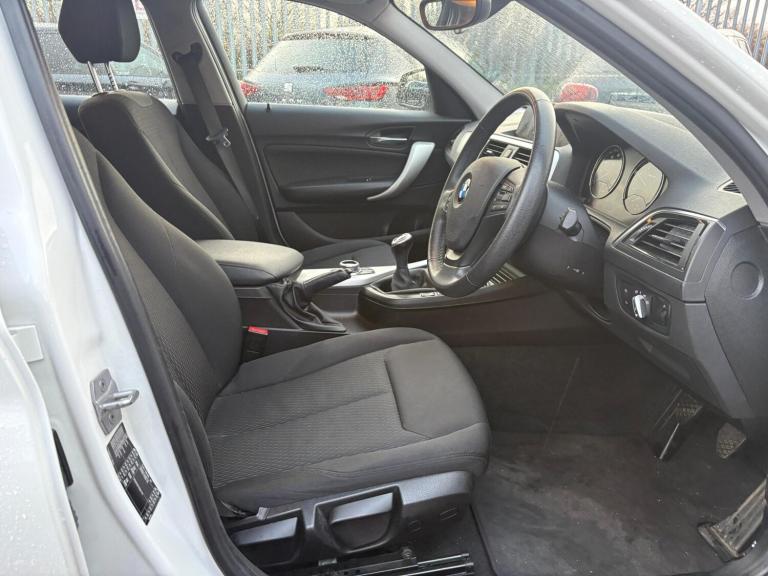 2017 BMW 1 Series 116d SE Business 5dr [Nav/Servotronic] HATCHBACK DIESEL Manual