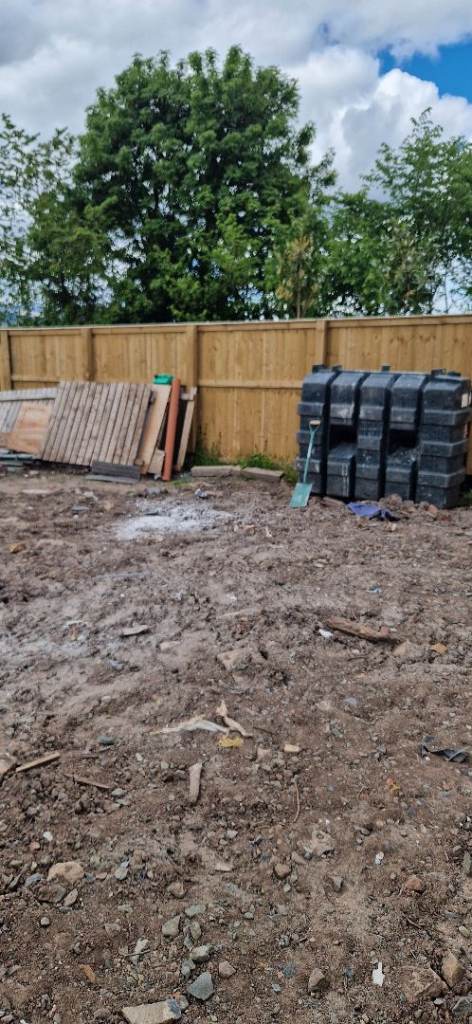 FREE 4FT FENCING