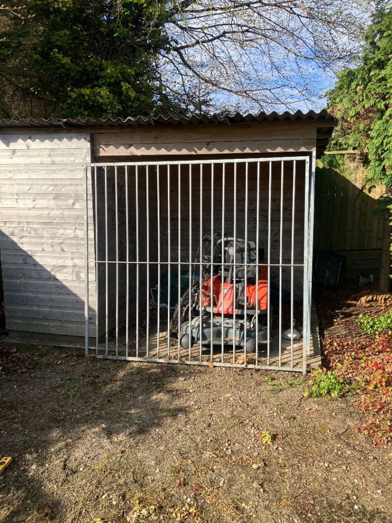 Dog Kennel 3m x 3m