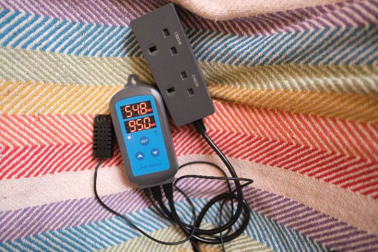 Inkbird Humidity Sensor and Controller for Reptiles or Mushroom Cultivation (Includes Humidifier)