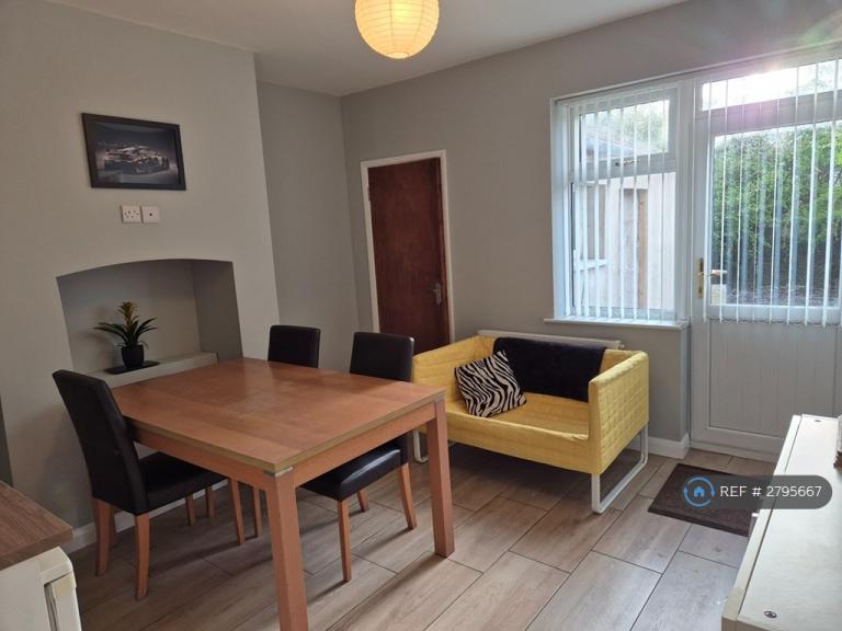 1 bedroom in Barnabas Avenue, Crewe, CW1 (#2795667)