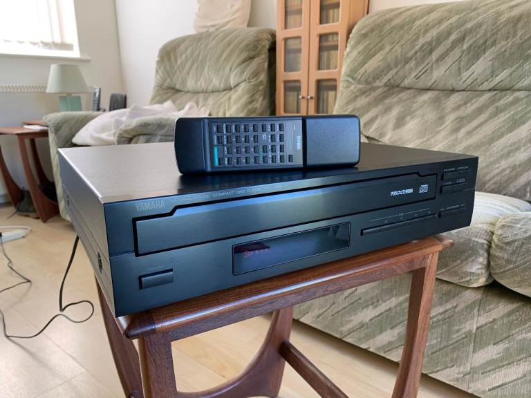 Yamaha CDC-555 Carousel 5 Disc CD Changer + Remote - Lovely Condition