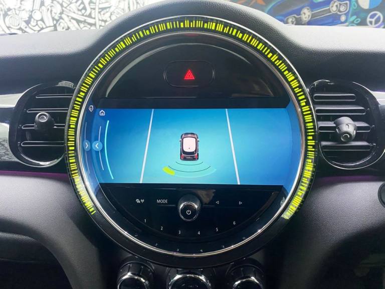 2021 MINI Hatch 1.5 Cooper Classic Hatchback 3dr Petrol Manual Euro 6 (s/s) (136 ps) Hatchback Pe...