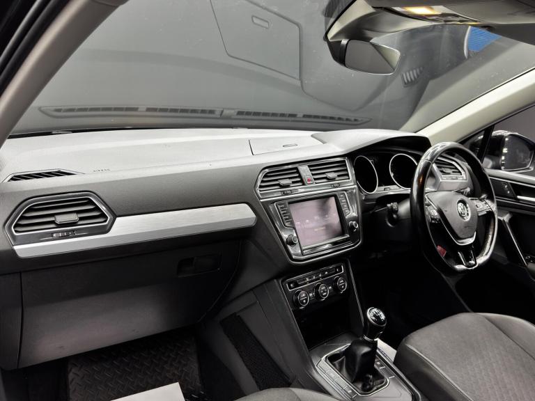 2016 Volkswagen Tiguan 2.0 TDi 150 SE Nav 5dr ESTATE DIESEL Manual