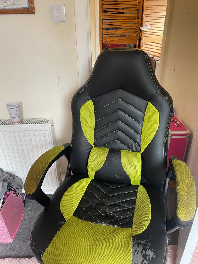 Gaming chair